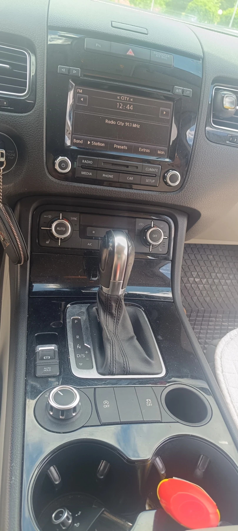 VW Touareg, снимка 8 - Автомобили и джипове - 54652779