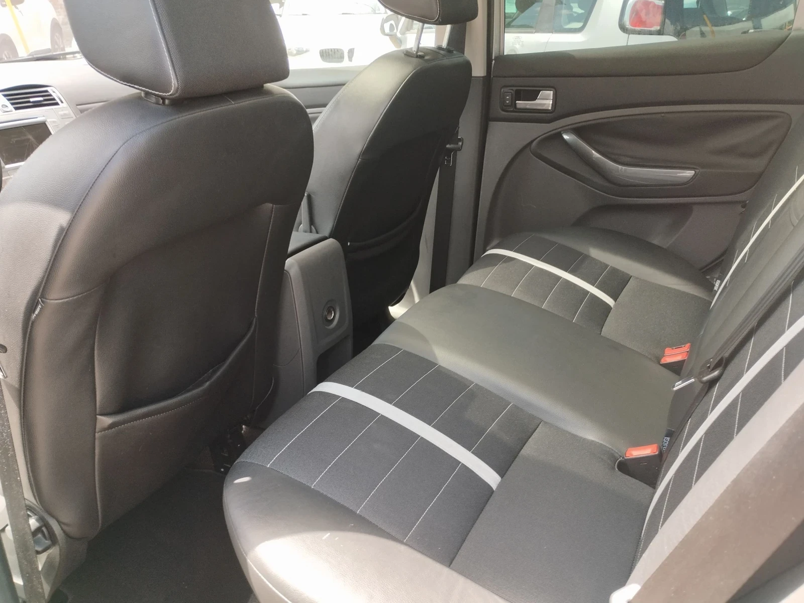 Ford Kuga 2.0TDCI 163kc 4x4 AUTOMATIC TITANIUM , снимка 13 - Автомобили и джипове - 55468067