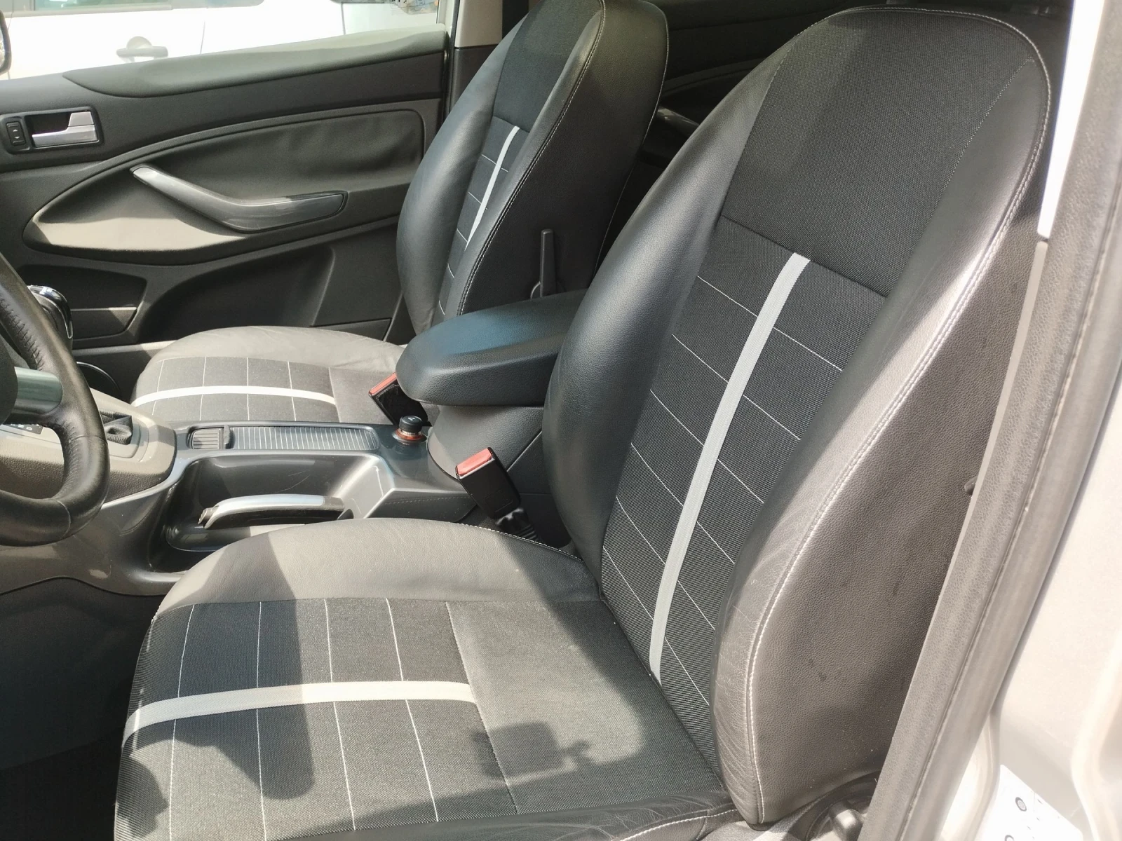 Ford Kuga 2.0TDCI 163kc 4x4 AUTOMATIC TITANIUM , снимка 12 - Автомобили и джипове - 55468067