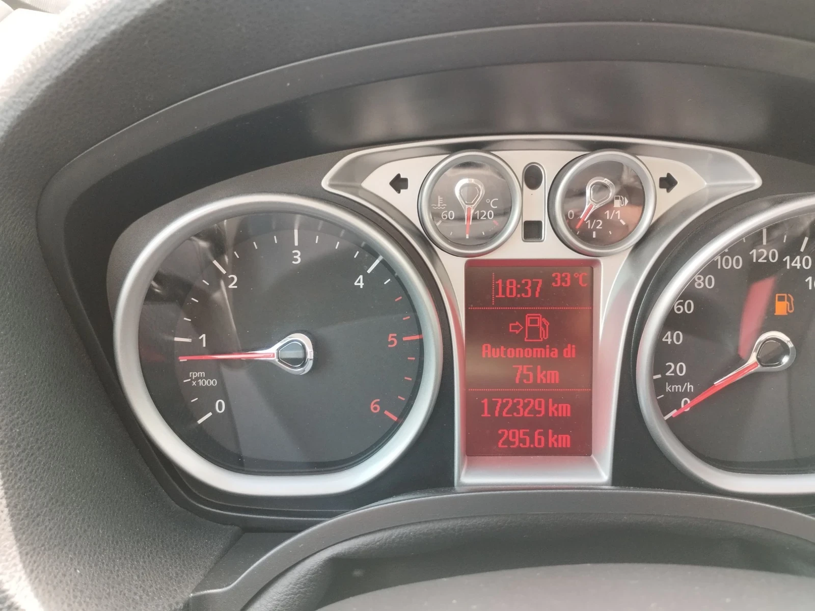 Ford Kuga 2.0TDCI 163kc 4x4 AUTOMATIC TITANIUM , снимка 8 - Автомобили и джипове - 55468067