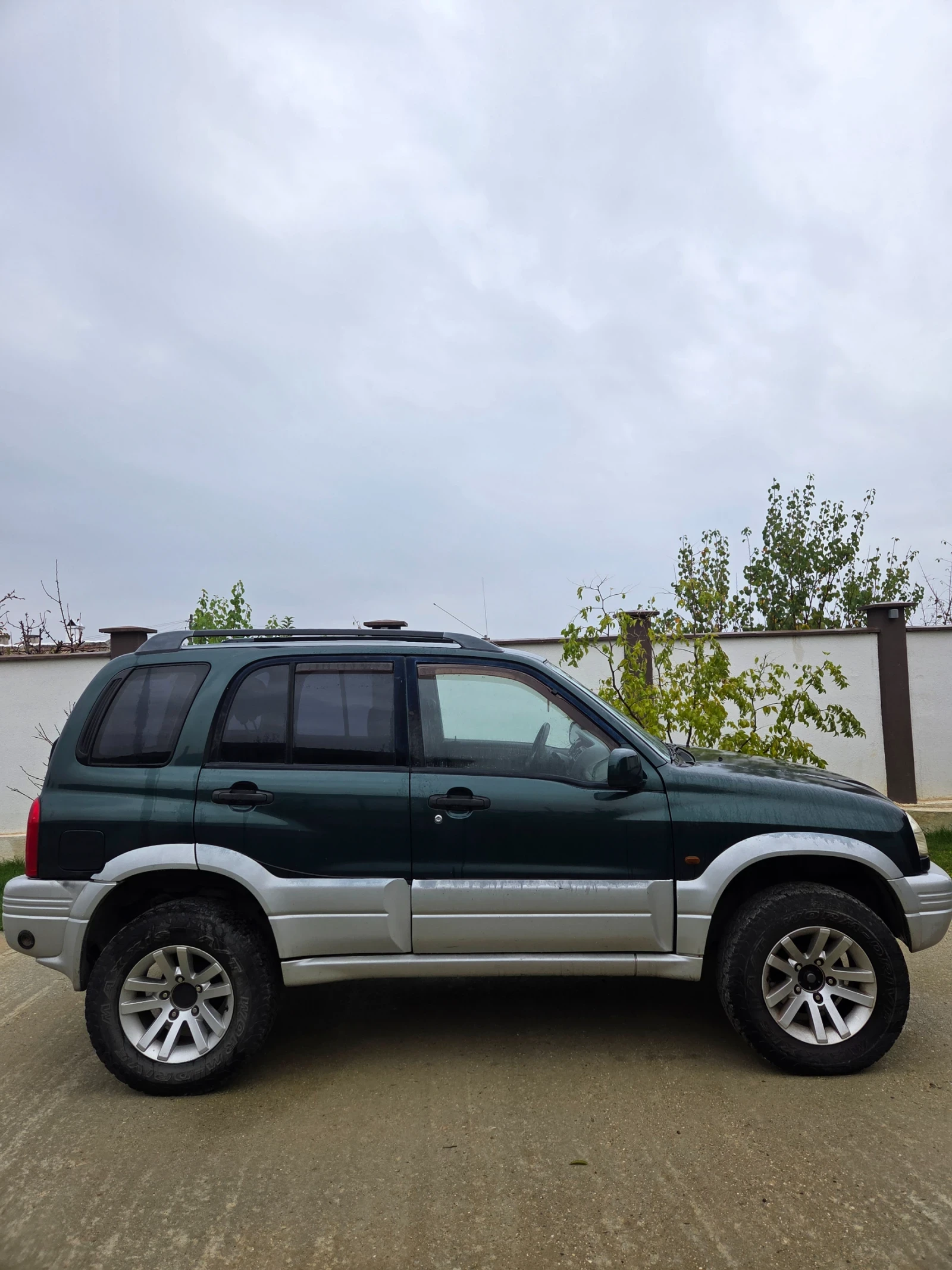 Suzuki Grand vitara 2.5 v6 АВТОМАТИК, снимка 3 - Автомобили и джипове - 56744842