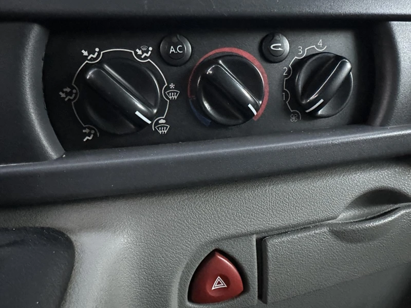 Renault Master 2, 5 dci, снимка 7 - Бусове и автобуси - 52229086
