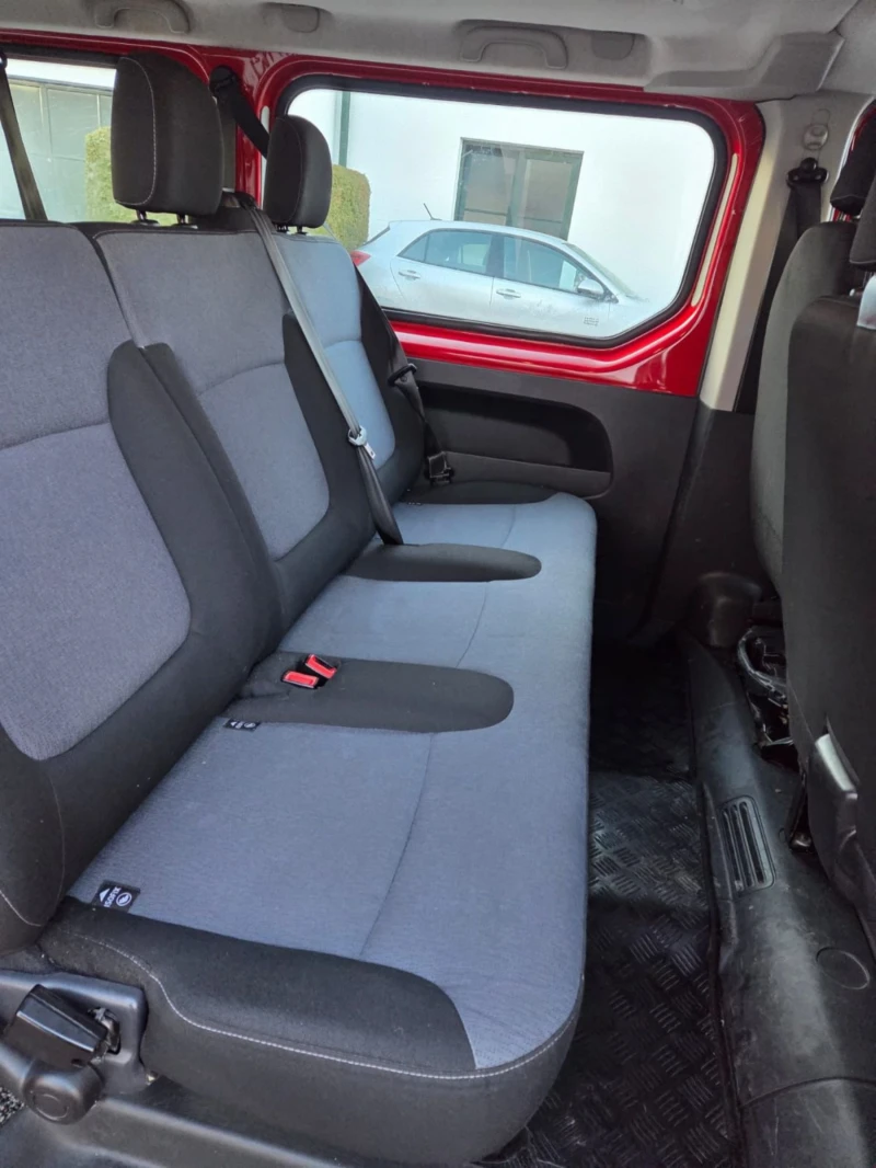 Opel Vivaro, снимка 8 - Бусове и автобуси - 53128788