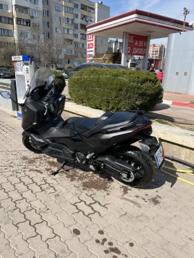     Yamaha T-max