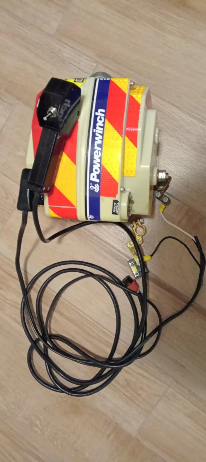 Моторна яхта Gobbi Hobby , снимка 15 - Воден транспорт - 54982826