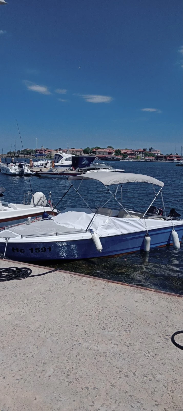 Моторна яхта Gobbi Hobby , снимка 3 - Воден транспорт - 54982826