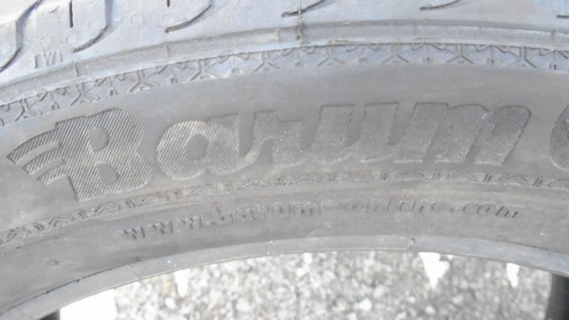 Гуми Летни 245/45R18, снимка 4 - Гуми и джанти - 22370971