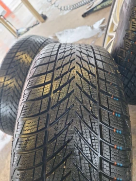 Гуми Зимни 225/55R17