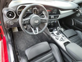 Alfa Romeo Giulia VELOCE AWD 280кс * Възможност за Лизинг* , снимка 11