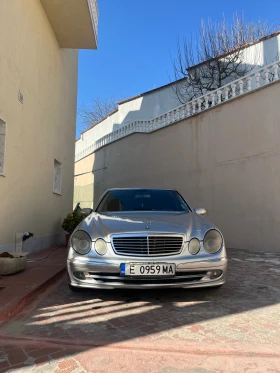 Mercedes-Benz E 320, снимка 3