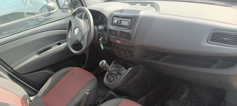 Fiat Doblo 1.3 Multijet, снимка 4 - Автомобили и джипове - 20567386