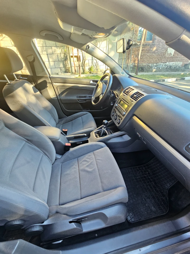 VW Golf 1.9 tdi, снимка 12 - Автомобили и джипове - 47733104