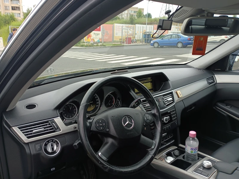 Mercedes-Benz E 250, снимка 10 - Автомобили и джипове - 50575162