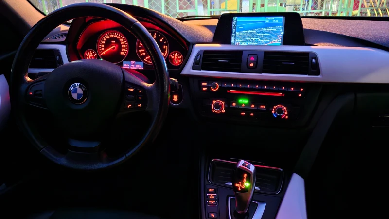 BMW 320 d xDrive TOP, снимка 15 - Автомобили и джипове - 51739067