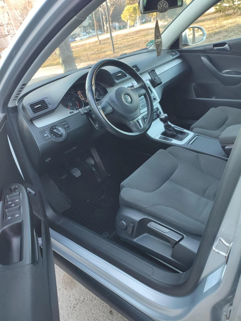 VW Passat, снимка 7 - Автомобили и джипове - 52383321
