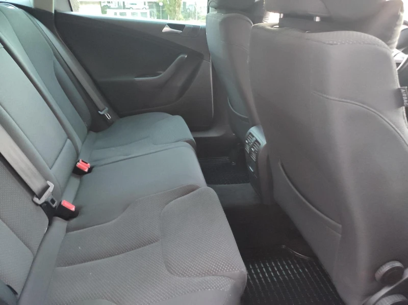 VW Passat, снимка 9 - Автомобили и джипове - 52383321