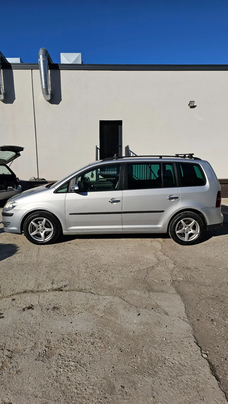 VW Touran, снимка 4 - Автомобили и джипове - 52426135