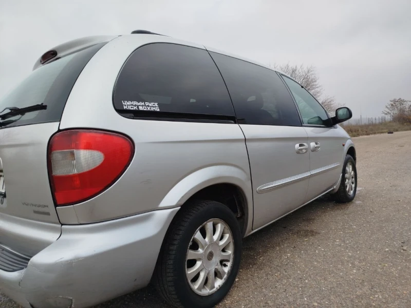 Chrysler Voyager 2.5 CRD, снимка 6 - Автомобили и джипове - 53296022