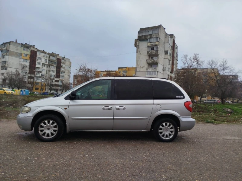 Chrysler Voyager 2.5 CRD, снимка 4 - Автомобили и джипове - 53296022