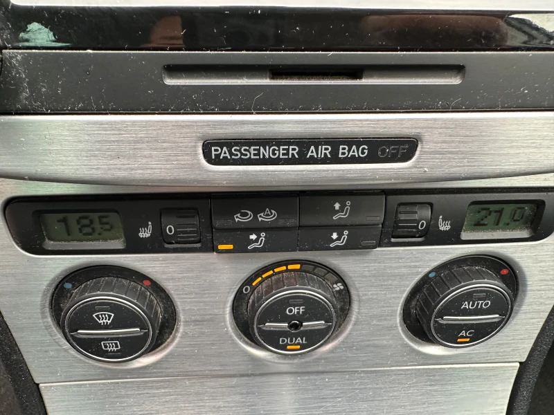 VW Passat 2.0TDI ~АВТОМАТ~, снимка 14 - Автомобили и джипове - 53505487