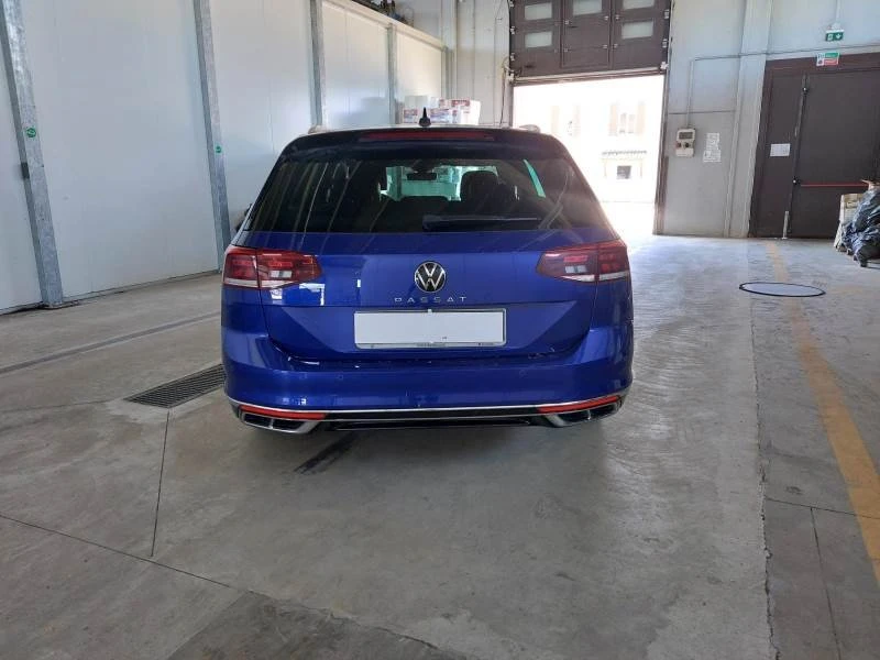 VW Passat, снимка 2 - Автомобили и джипове - 53078670