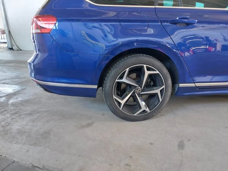 VW Passat, снимка 8 - Автомобили и джипове - 53078670