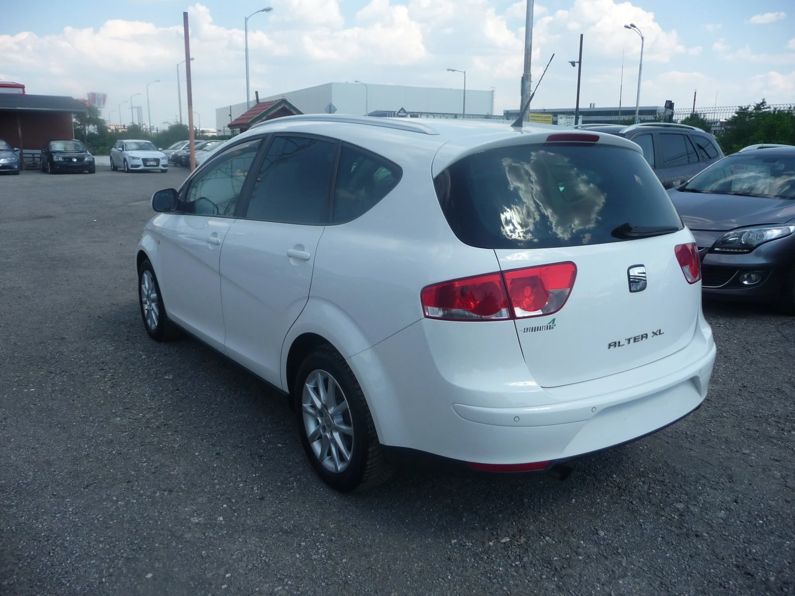 Seat Altea 1.6TDI-XL АВТОМАТИК-ПЕРФЕКТНА - изображение 5