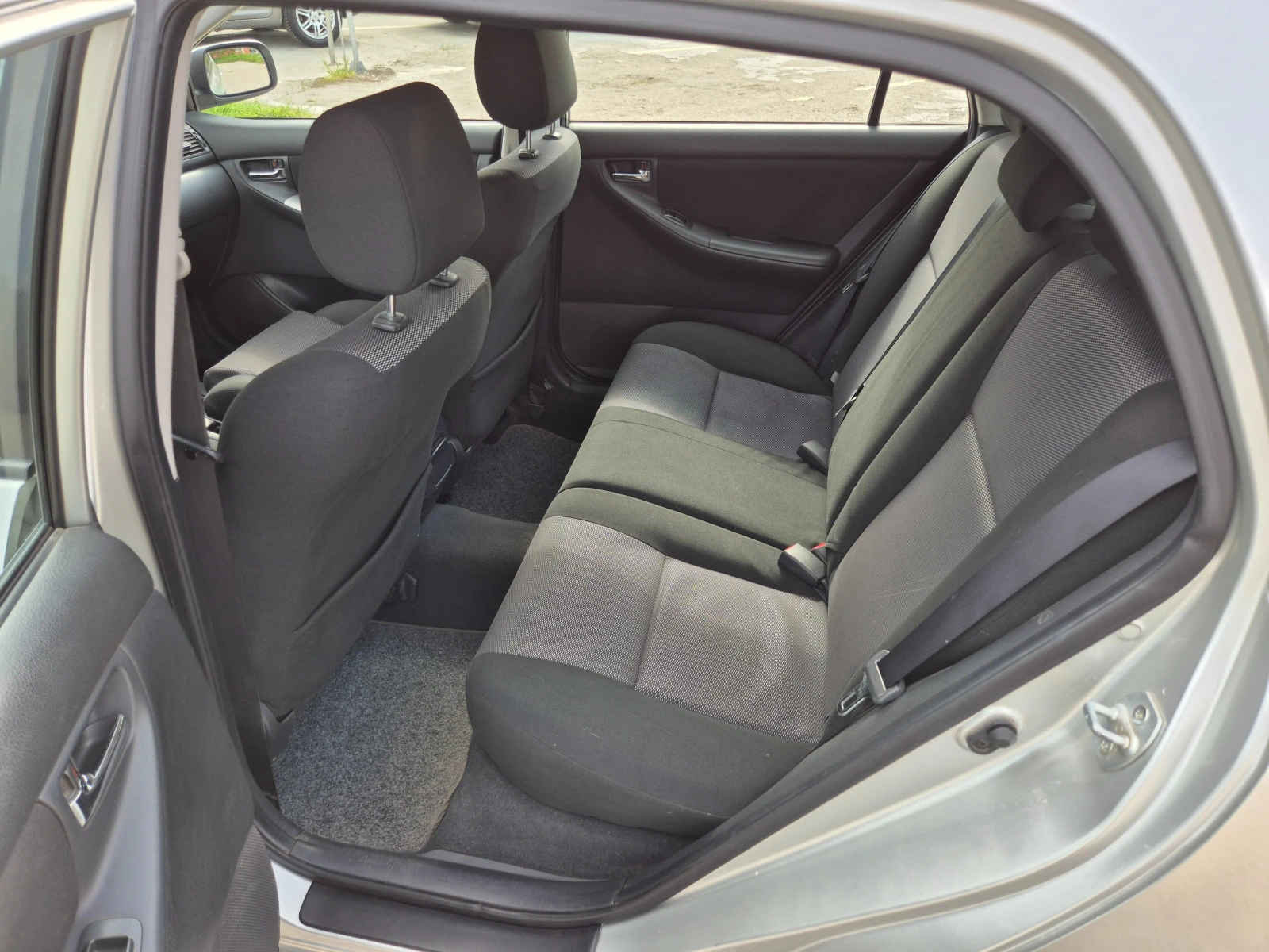 Toyota Corolla 1.4D4D-Италия - изображение 7