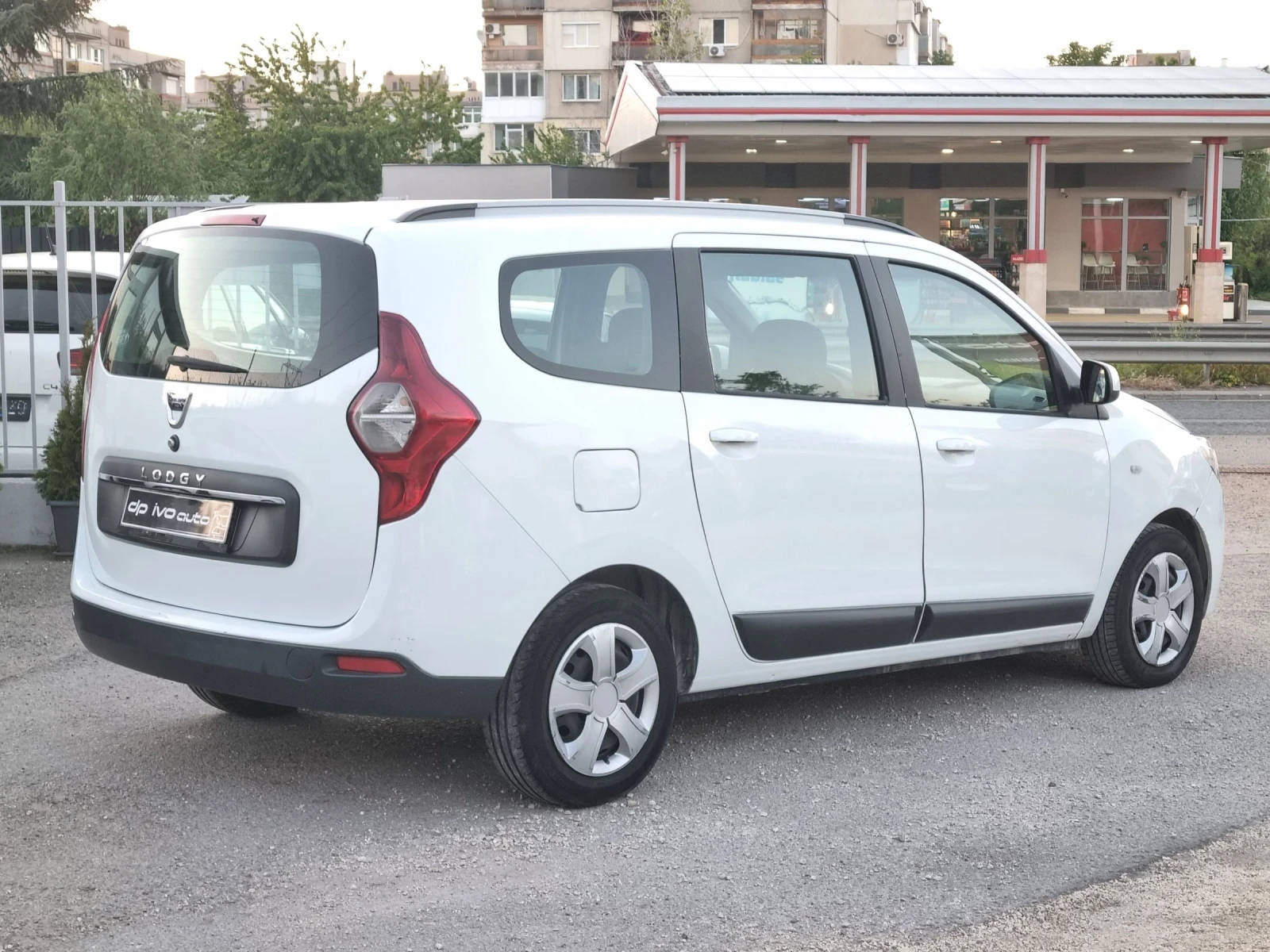 Dacia Lodgy 1.6i* ГАЗ* ТОП ЦЕНА  - изображение 5