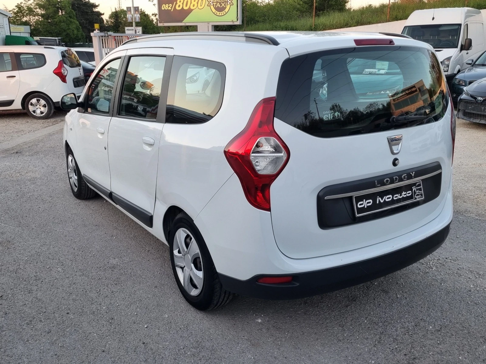 Dacia Lodgy 1.6i* ГАЗ* ТОП ЦЕНА  - изображение 3
