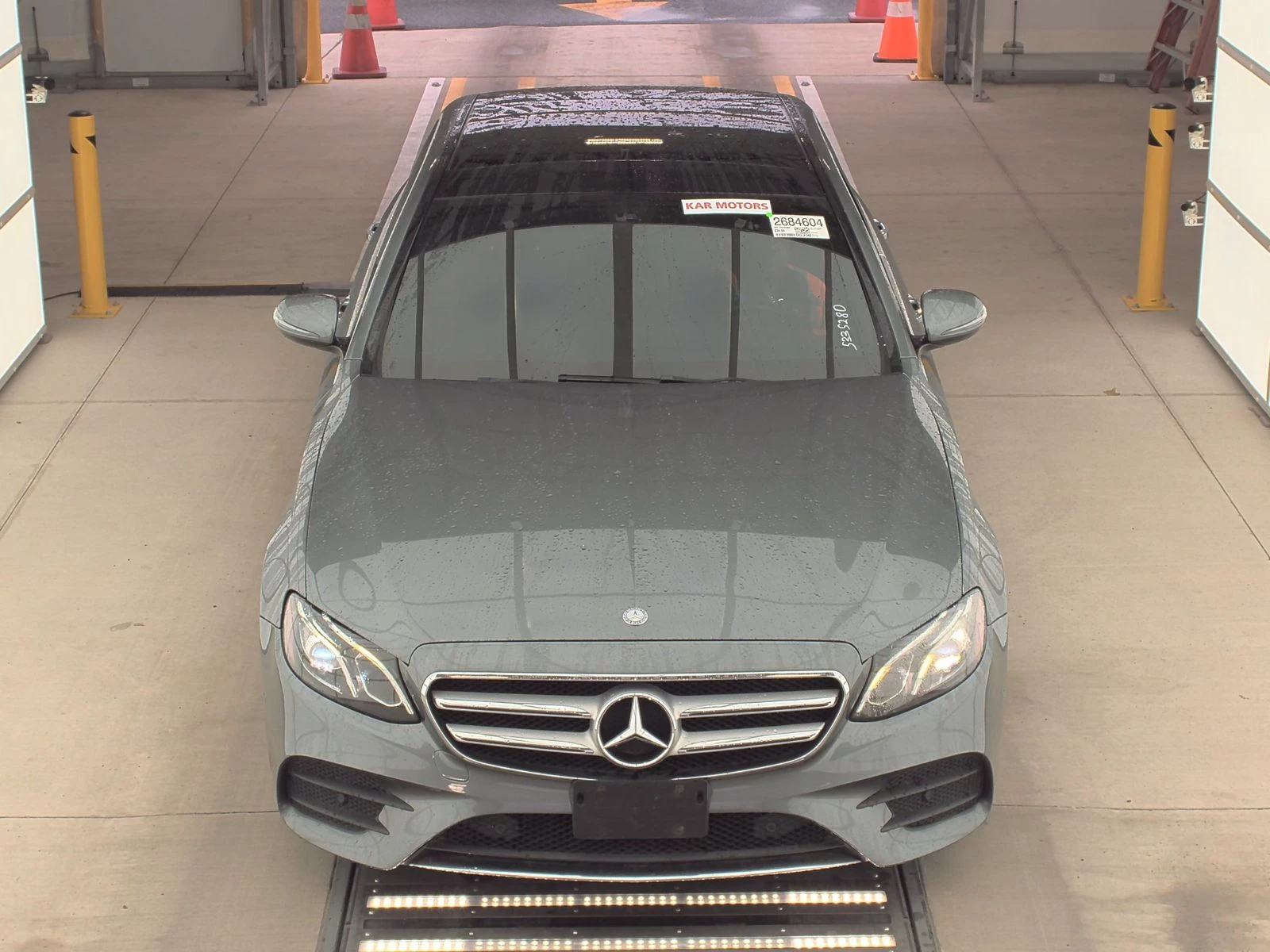 Mercedes-Benz E 300 AMG* BURMASTER* KEYLESS GO* PANO* КАМЕРА* М.ТОЧКА - изображение 2