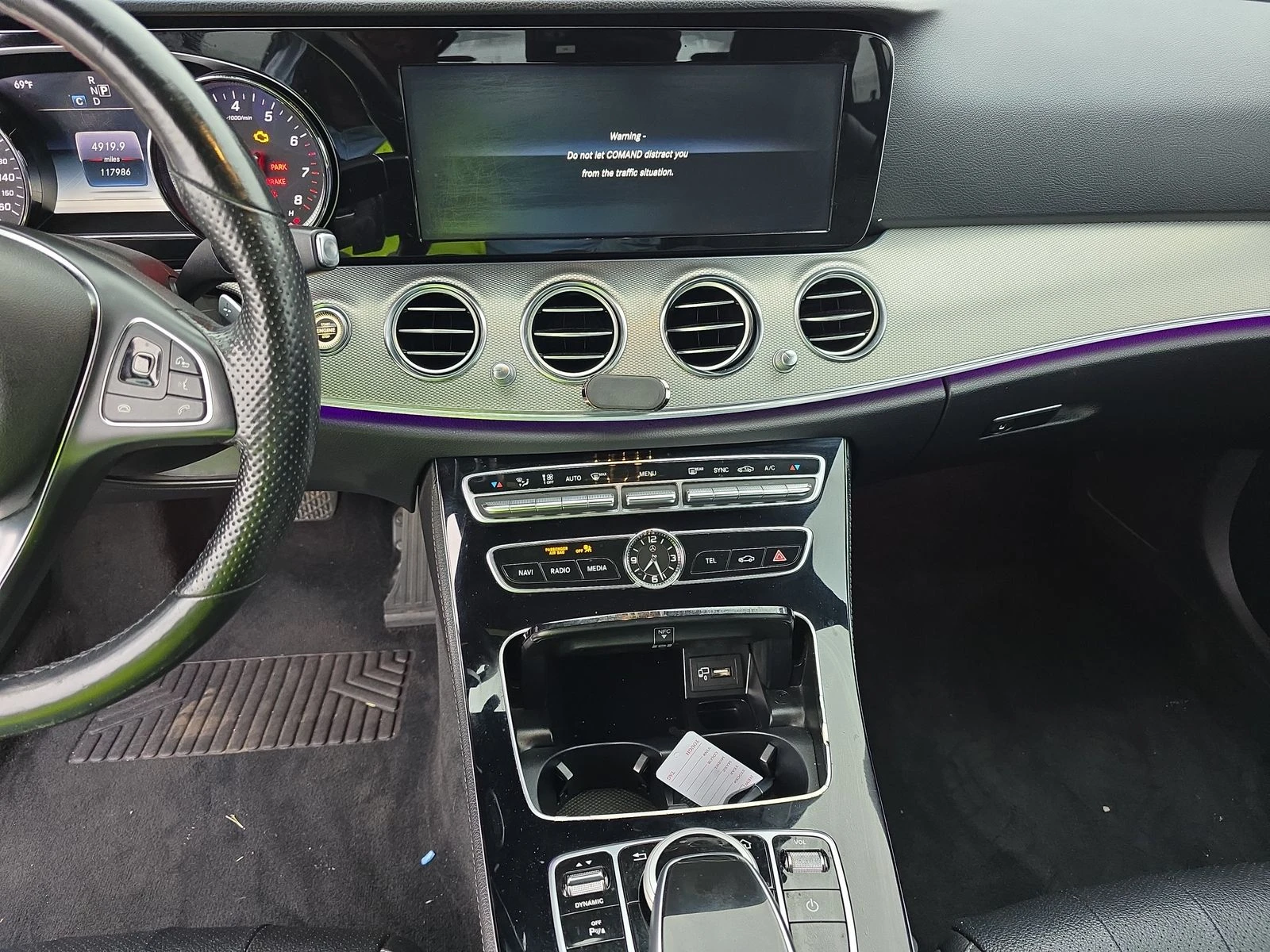 Mercedes-Benz E 300 AMG* BURMASTER* KEYLESS GO* PANO* КАМЕРА* М.ТОЧКА - изображение 9