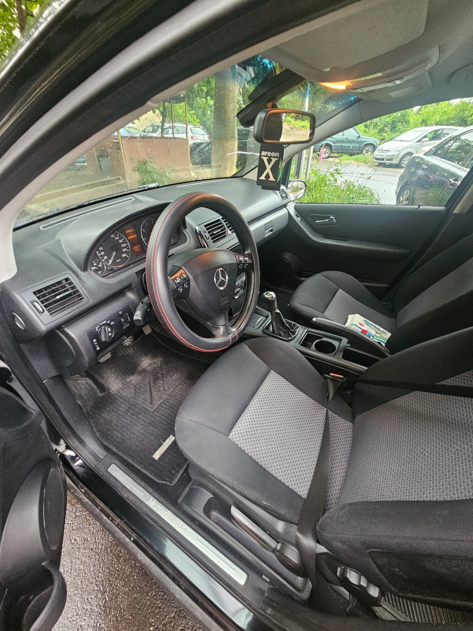 Mercedes-Benz A 150 бензин 95 Hp ръчни скорости - изображение 9