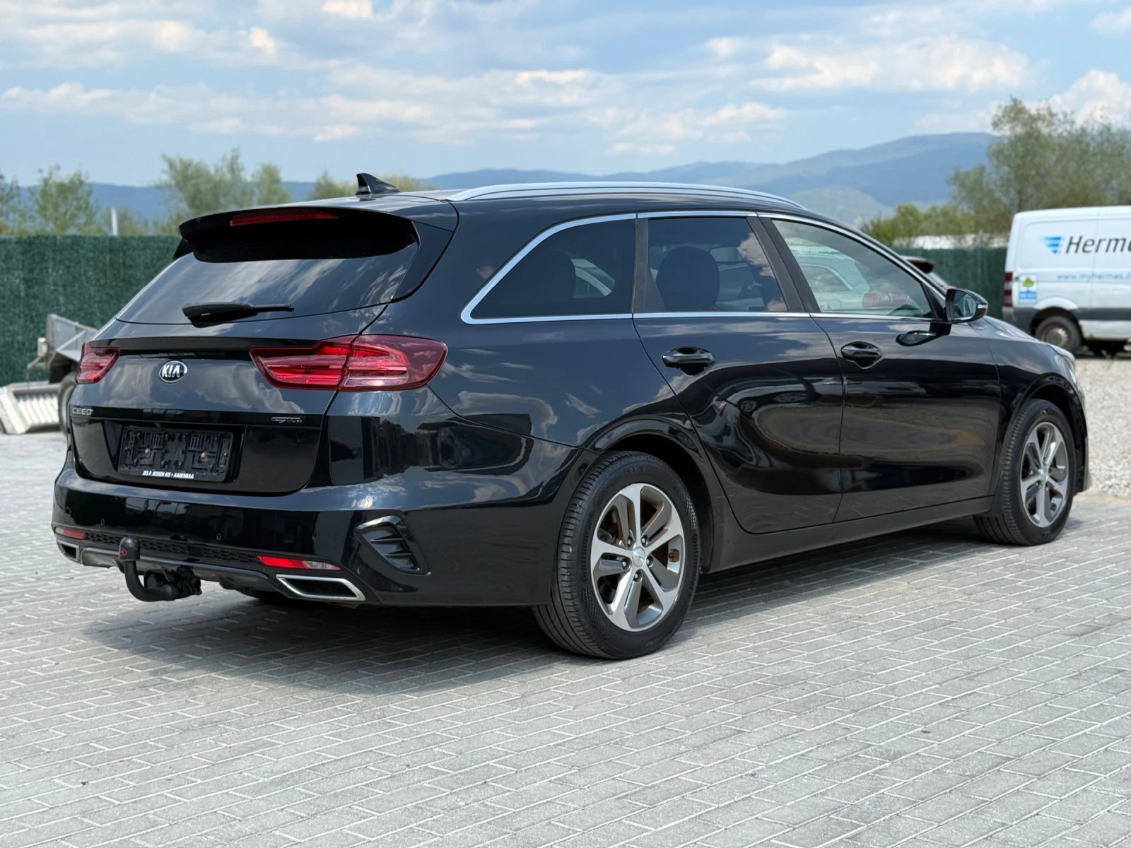 Kia Ceed 1.4turbo/140hp/GT-Line/FULL EXTRA - изображение 4