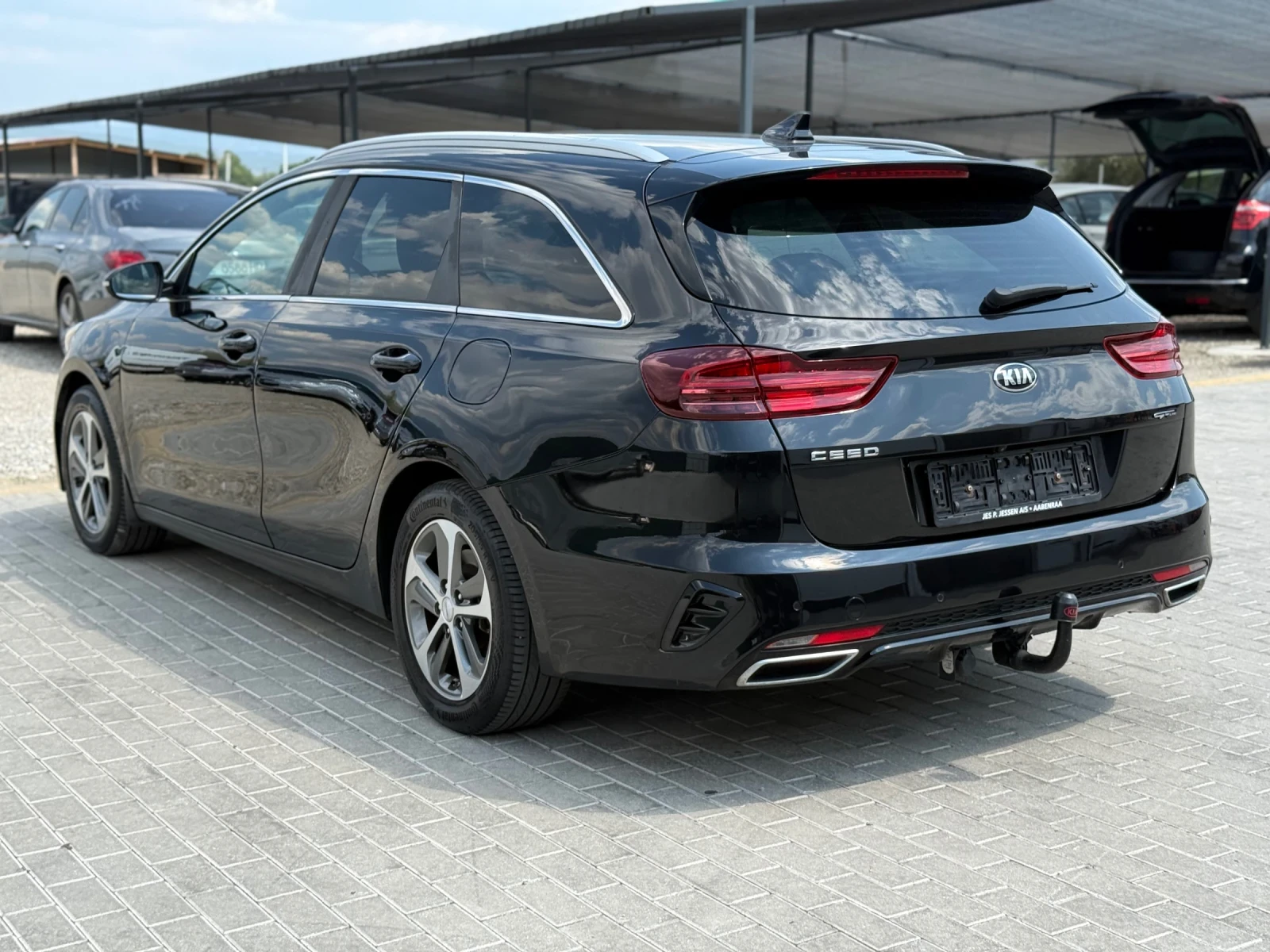 Kia Ceed 1.4turbo/140hp/GT-Line/FULL EXTRA - изображение 6
