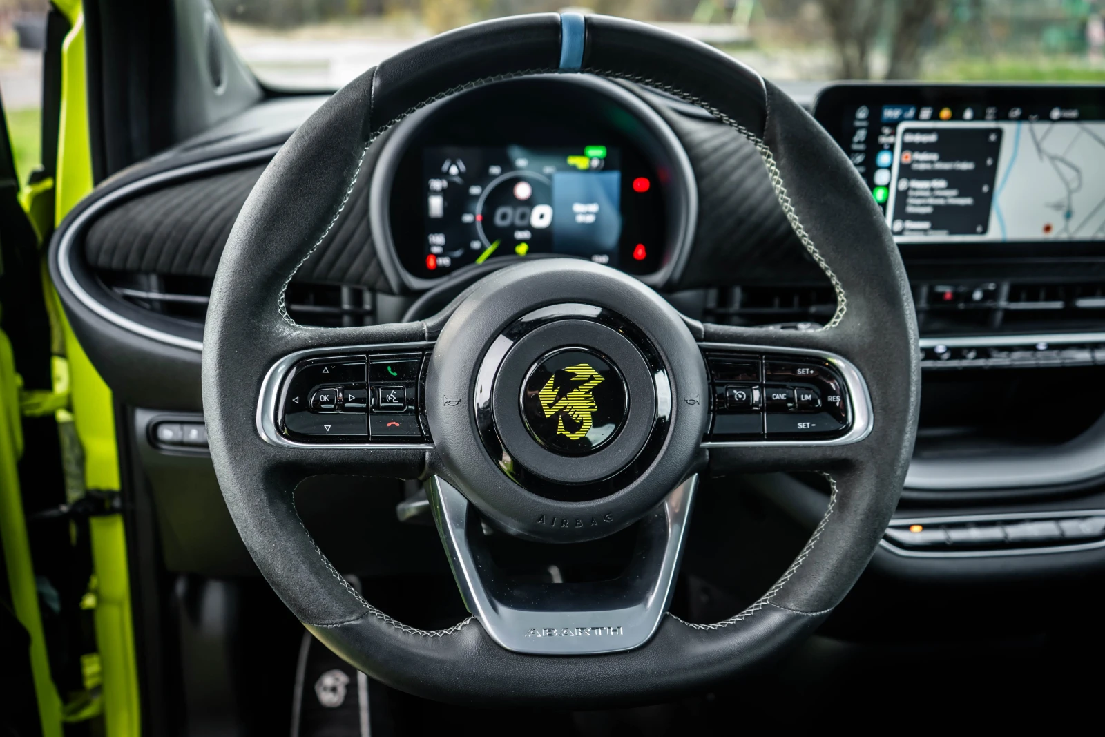 Abarth 500e  - изображение 10