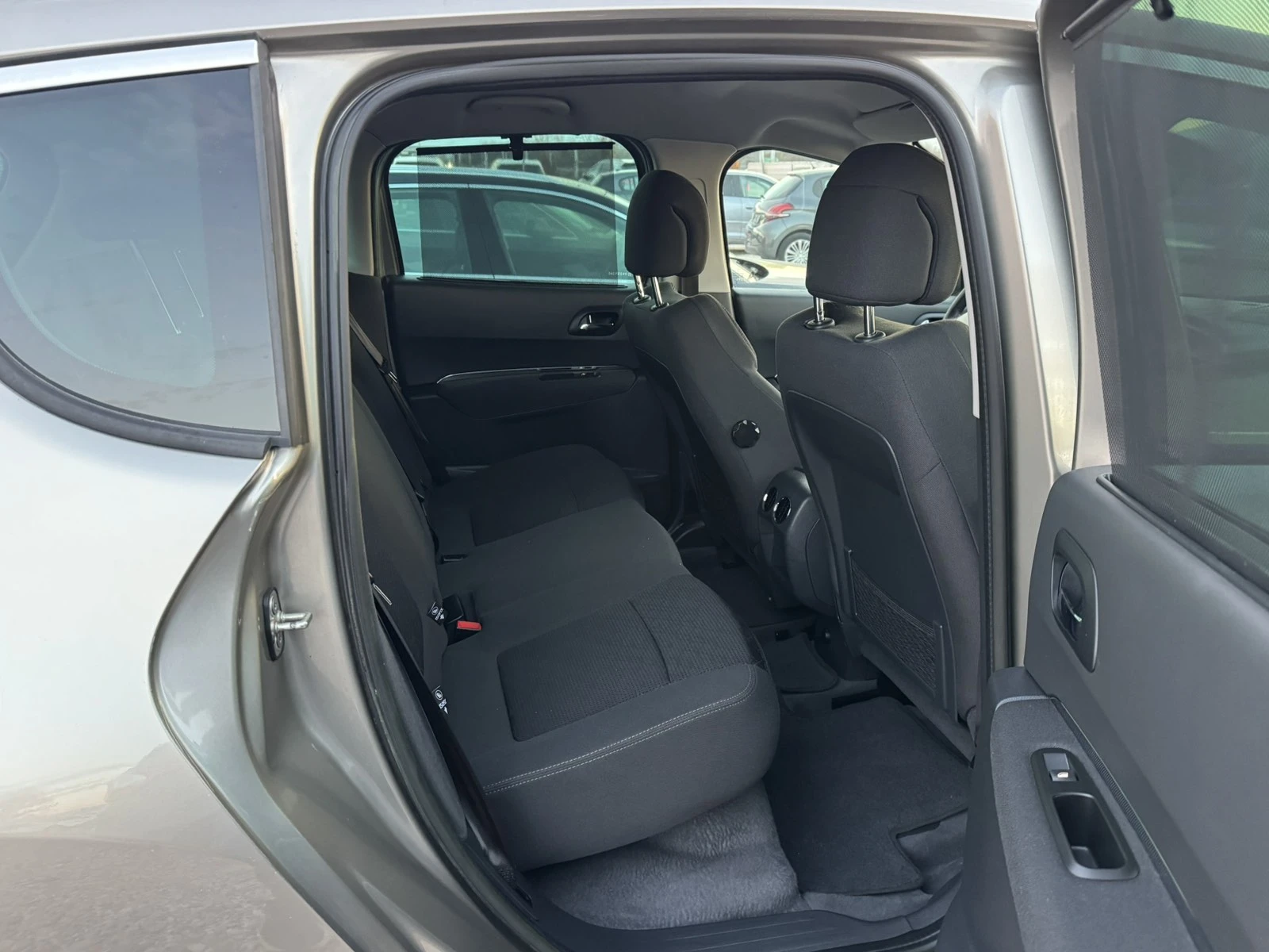 Peugeot 3008 1.6E-HDI | Mobile.bg � ����������� 14