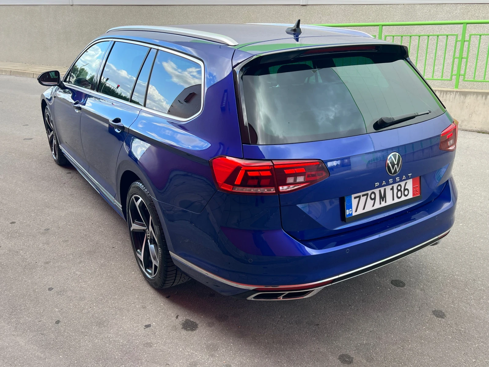 VW Passat 159 000 km R Line Digital Cockpit - изображение 4