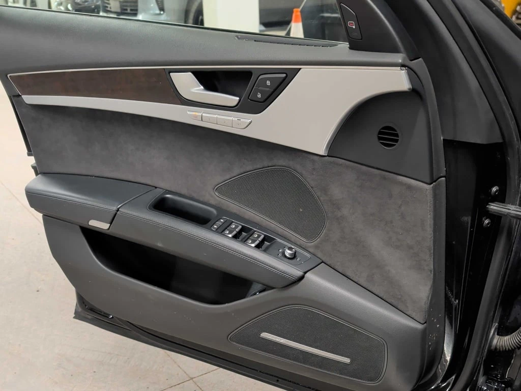 Audi A8 * 3.0L TDI * CARFAX * ��� ������������ ������ | Mobile.bg � ����������� 11