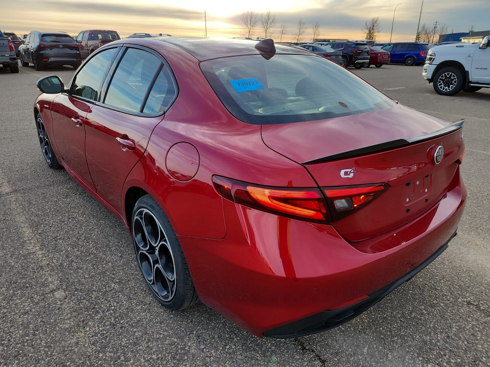 Alfa Romeo Giulia VELOCE AWD 280кс * Възможност за Лизинг* , снимка 4 - Автомобили и джипове - 53775600