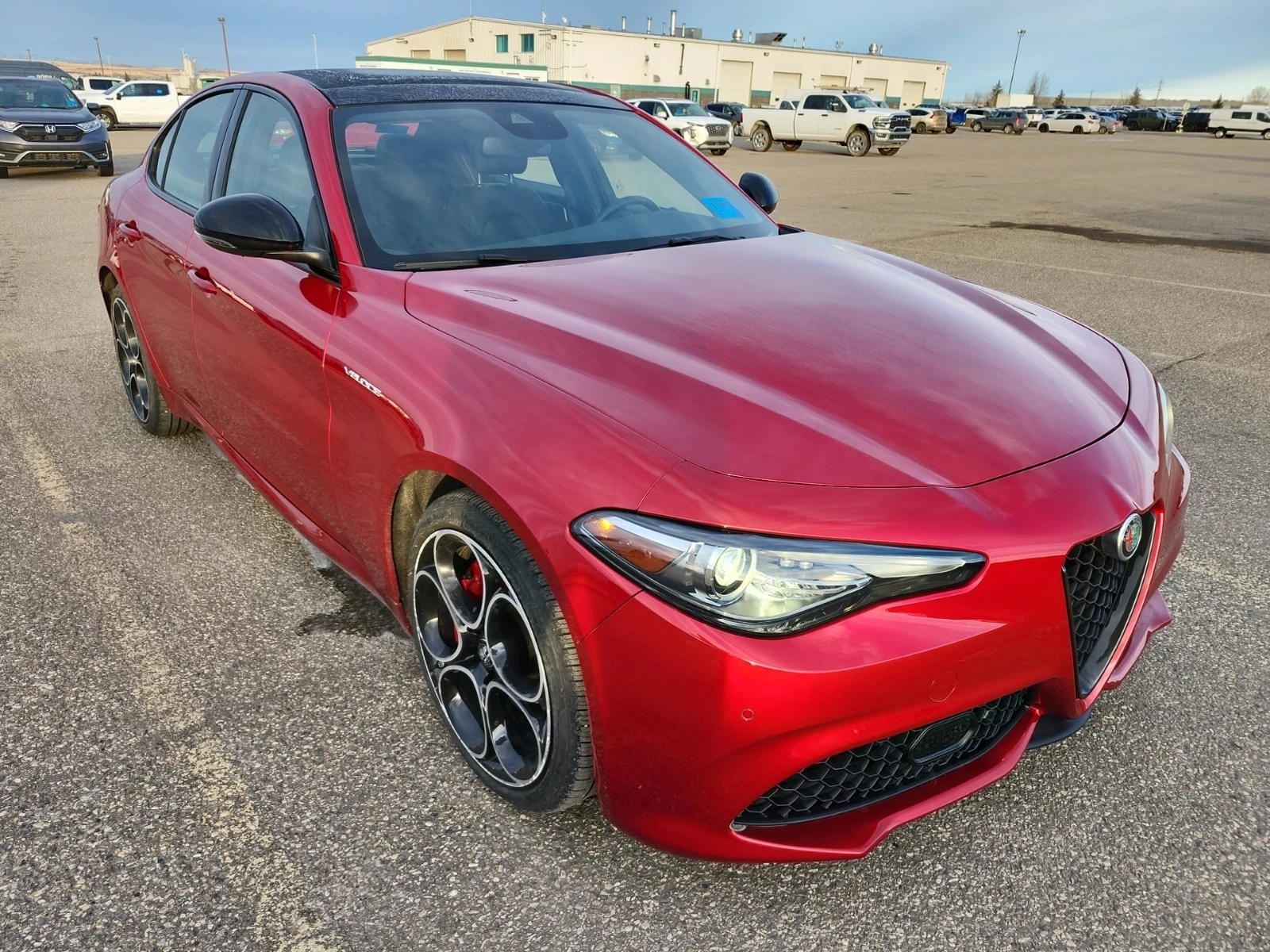 Alfa Romeo Giulia VELOCE AWD 280кс * Възможност за Лизинг* , снимка 2 - Автомобили и джипове - 53775600