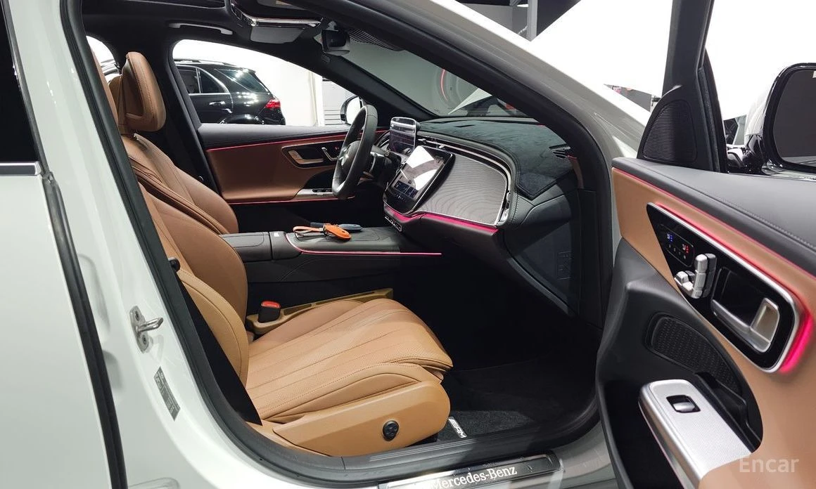 Mercedes-Benz E 200, снимка 10 - Автомобили и джипове - 54046896