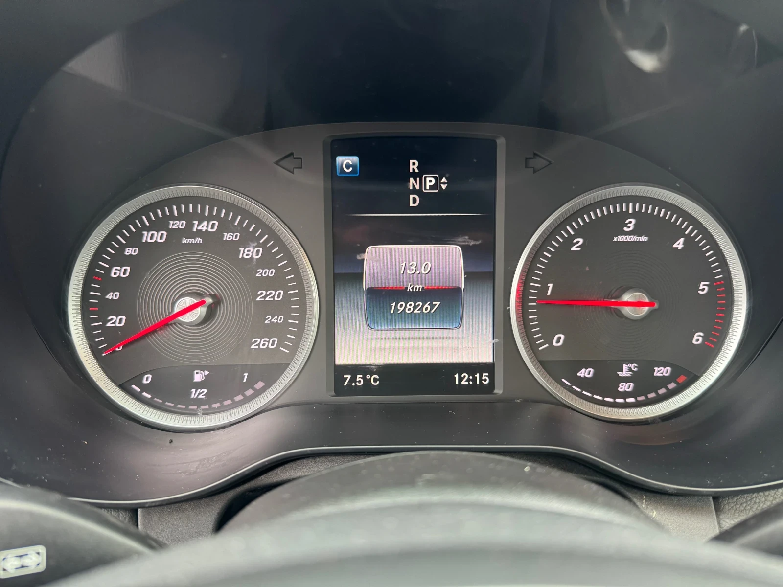 Mercedes-Benz C 220 Multibeam* Подгрев* Нави, снимка 13 - Автомобили и джипове - 54314564