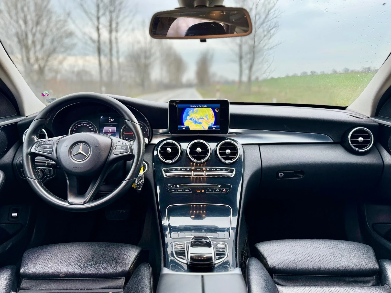 Mercedes-Benz C 220 Multibeam* Подгрев* Нави, снимка 8 - Автомобили и джипове - 54314564