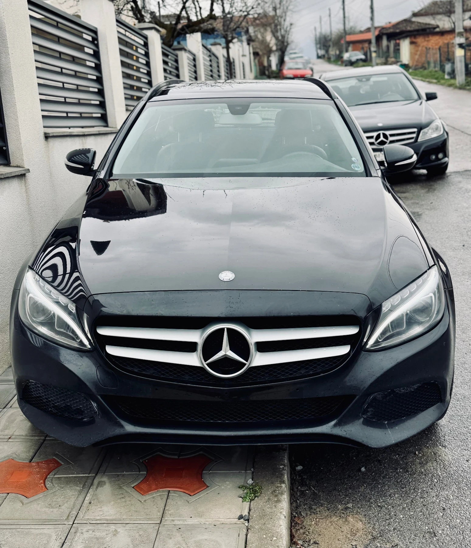 Mercedes-Benz C 220 Multibeam* Подгрев* Нави, снимка 4 - Автомобили и джипове - 54314564