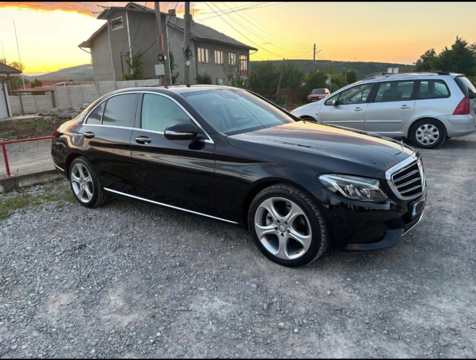 Mercedes-Benz C 220, снимка 3 - Автомобили и джипове - 54183952