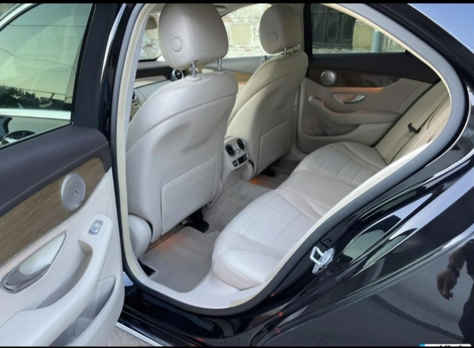 Mercedes-Benz C 220, снимка 8 - Автомобили и джипове - 54183952