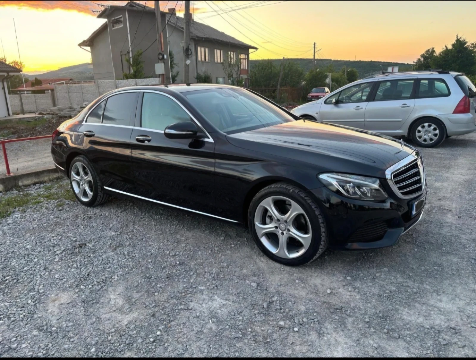 Mercedes-Benz C 220, снимка 4 - Автомобили и джипове - 54183952