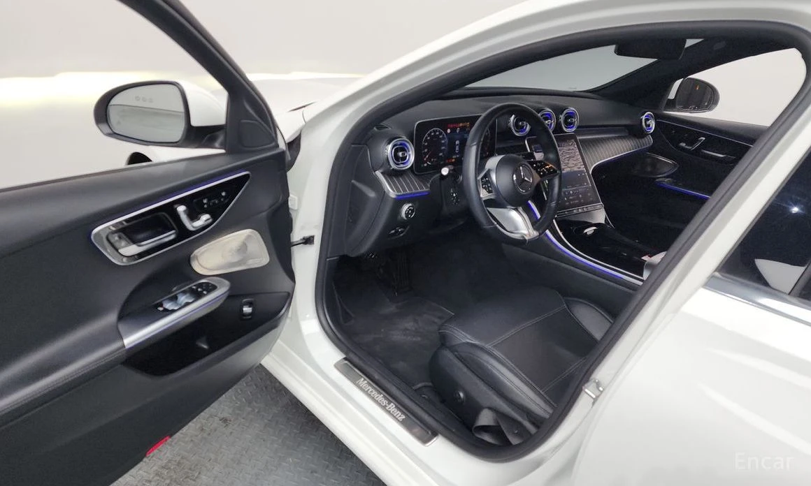 Mercedes-Benz C 200, снимка 10 - Автомобили и джипове - 54394563