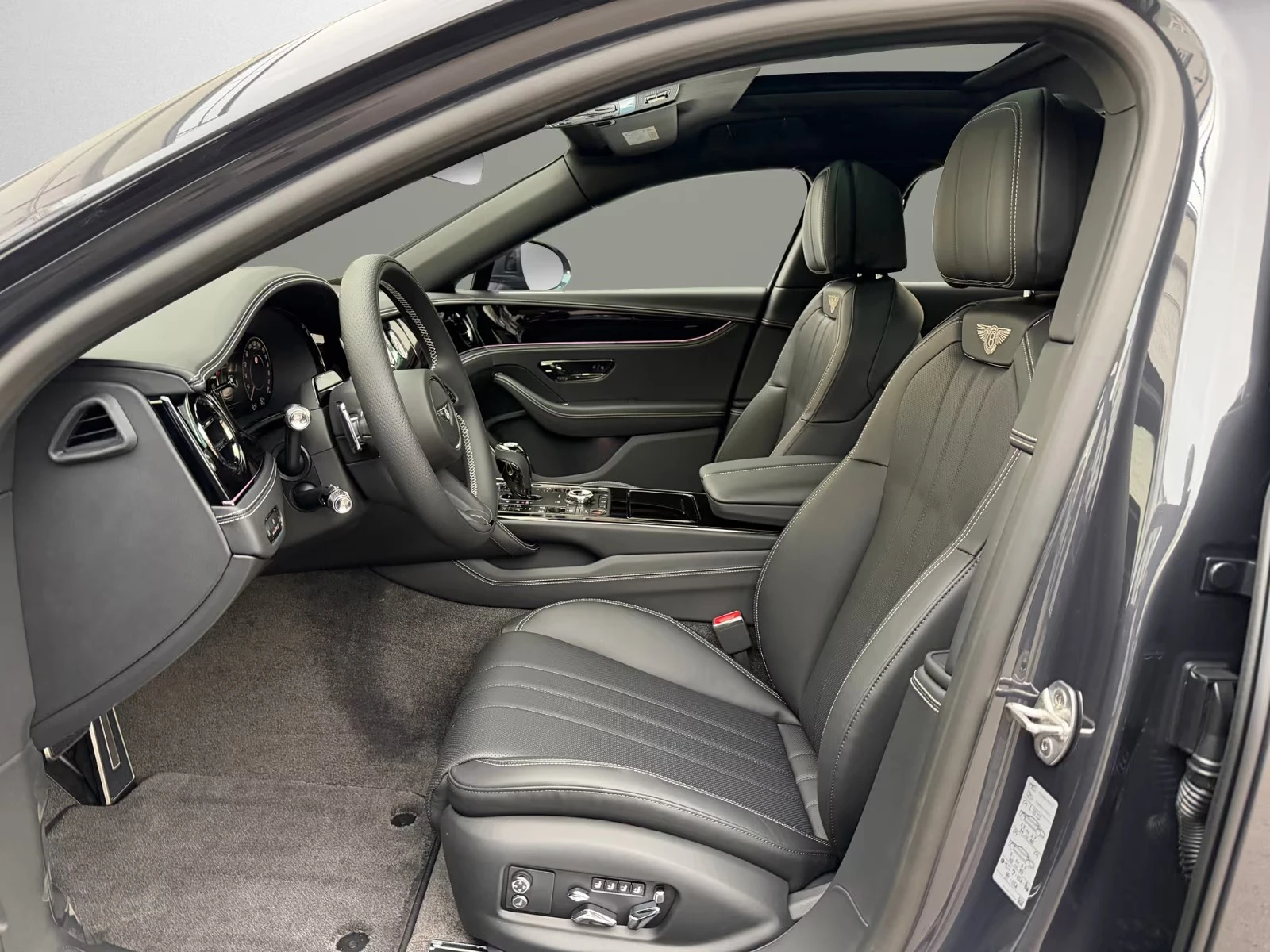 Bentley Flying Spur Hybrid B&O , снимка 5 - Автомобили и джипове - 54603737